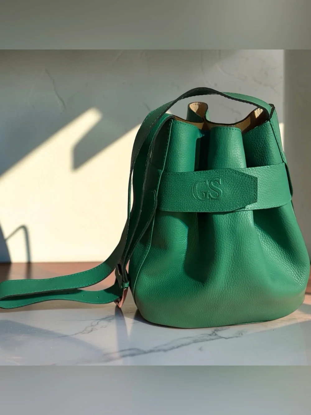 Green Leather Bucket Bag - Elegant Women's Shoulder Bag